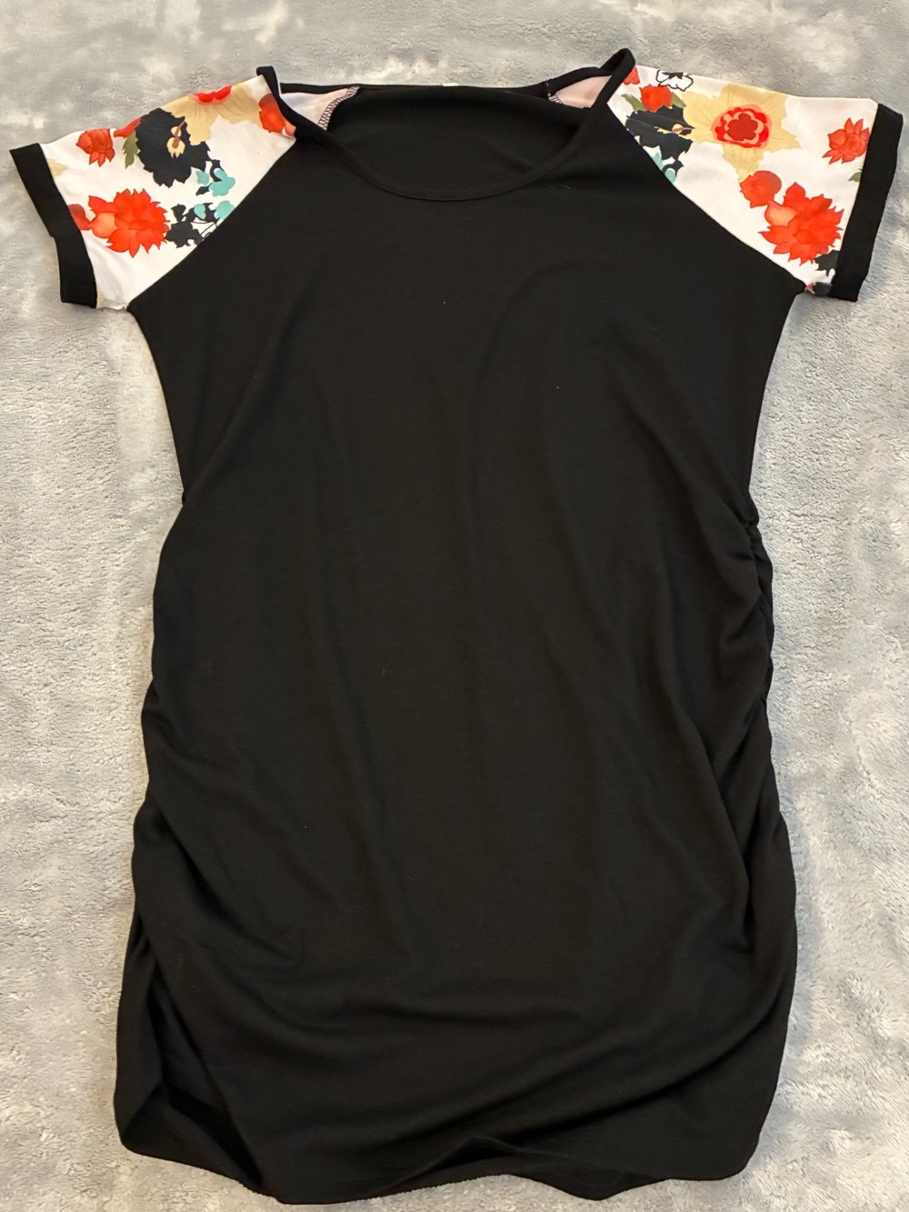 Women’s Black Women's Short Sleeve Top with Floral Accent Sleeves Size Medium
